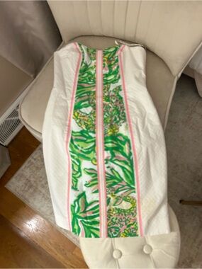 Lilly Pulitzer dress size 0
Like new